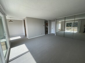 2         Admiral Dr in Emeryville, CA - Building Photo - Building Photo