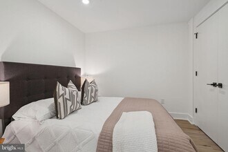 139 W Chelten Ave, Unit 411 in Philadelphia, PA - Foto de edificio - Building Photo