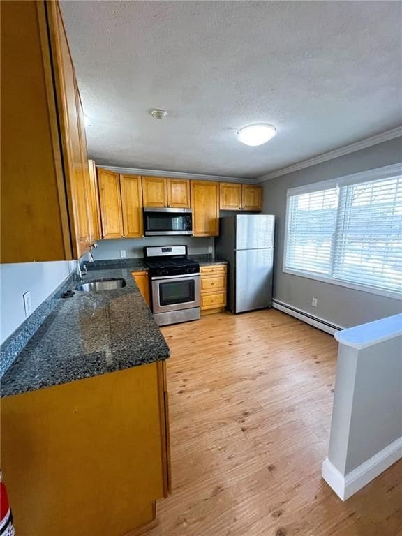 927 Elm St in Woonsocket, RI - Building Photo - Building Photo