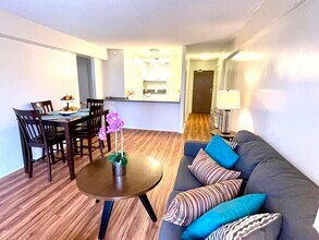 303 Liliuokalani Ave, Unit #301 King Kalani in Honolulu, HI - Building Photo - Building Photo