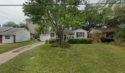 property at 2270 Larchmont Rd