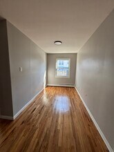 901 Stuyvesant Ave, Unit 3E in Irvington, NJ - Building Photo - Building Photo