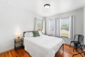 406 Robert Dr in Corpus Christi, TX - Foto de edificio - Building Photo