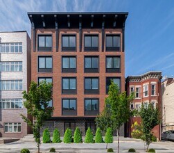 56 Cottage St in Jersey City, NJ - Foto de edificio - Building Photo