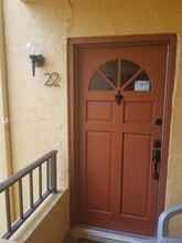 10805 NW 7th St-Unit -3-22 in Miami, FL - Building Photo - Building Photo