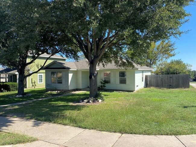 11901 Briarcreek Loop in Manor, TX - Building Photo - Building Photo