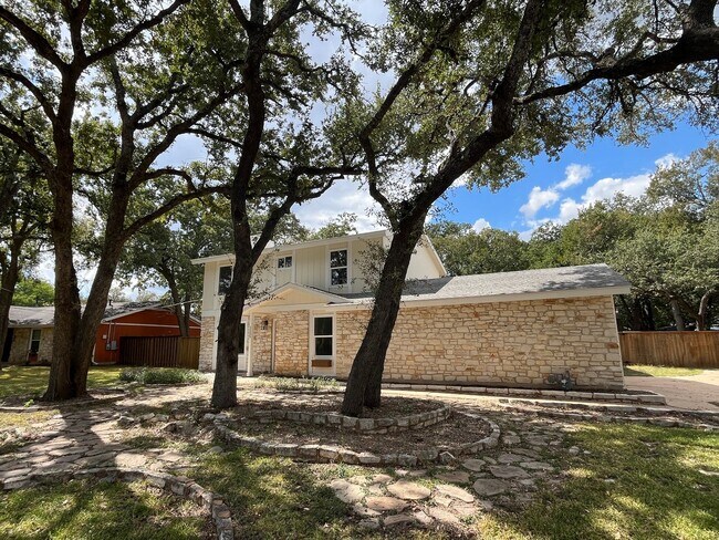 2105 Emerald Isle Dr in Leander, TX - Building Photo - Building Photo
