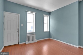 2047 E Sergeant St in Philadelphia, PA - Building Photo - Building Photo