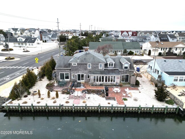 300 Bay Ln in Mantoloking, NJ - Building Photo - Building Photo