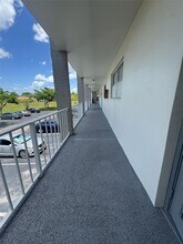 8510 Sunrise Lakes Blvd in Sunrise, FL - Building Photo - Building Photo