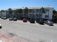 540 74th St, Unit 11 in Miami Beach, FL - Foto de edificio - Building Photo