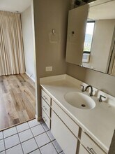 320 Liliuokalani Ave, Unit 2105 in Honolulu, HI - Foto de edificio - Building Photo