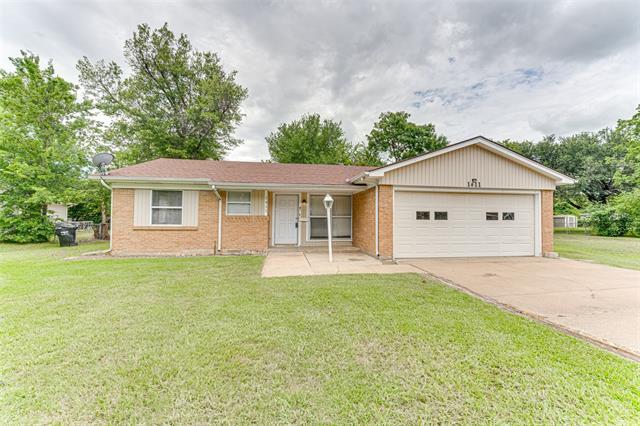 1411 Skyline Dr in Greenville, TX - Building Photo