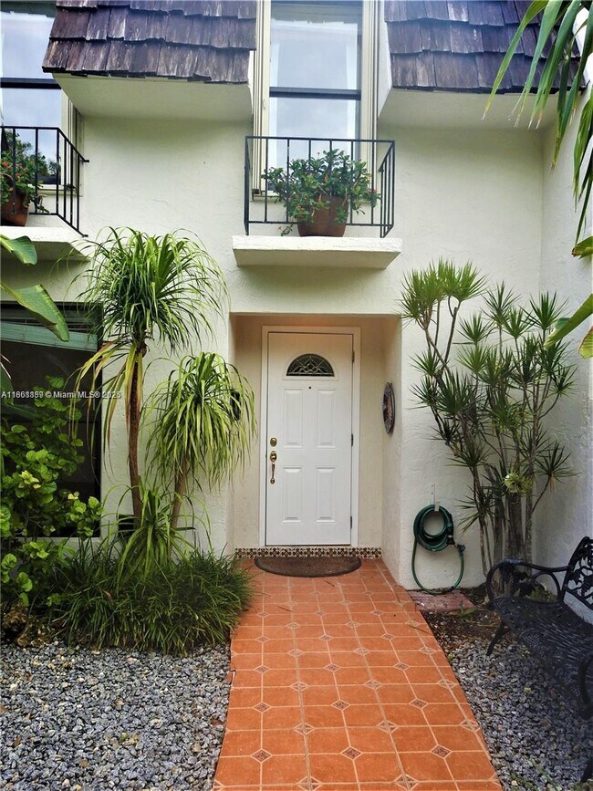 9807 SW 93rd Terrace in Miami, FL - Building Photo - Building Photo