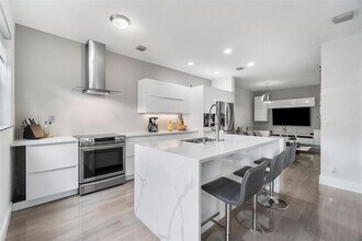 4777 NW 116th Terrace in Coral Springs, FL - Building Photo - Building Photo