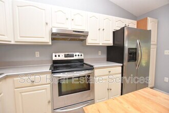 8212 Riverboat Dr in Tampa, FL - Foto de edificio - Building Photo