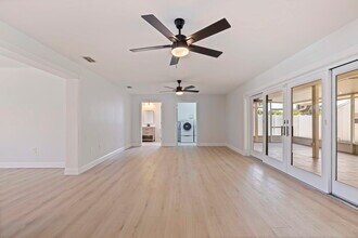 934 41st Ave NE in St. Petersburg, FL - Building Photo - Building Photo