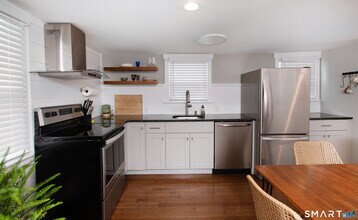 421 Main St in Ridgefield, CT - Building Photo - Building Photo