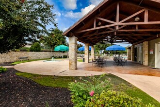 204 Lady Bird Ln in Georgetown, TX - Building Photo - Building Photo