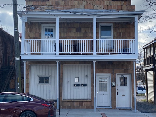 342 E King St, Unit 2 in Strasburg, VA - Building Photo