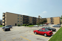 East Briar Towers in Toronto, ON - Building Photo - Building Photo