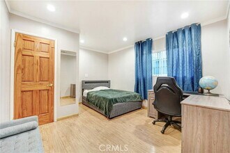 19530 Enadia Way in Los Angeles, CA - Building Photo - Building Photo