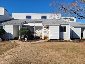 269 Clearview Ct in Villa Rica, GA - Building Photo