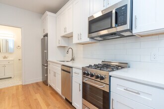 95 Park Dr in Boston, MA - Building Photo - Building Photo