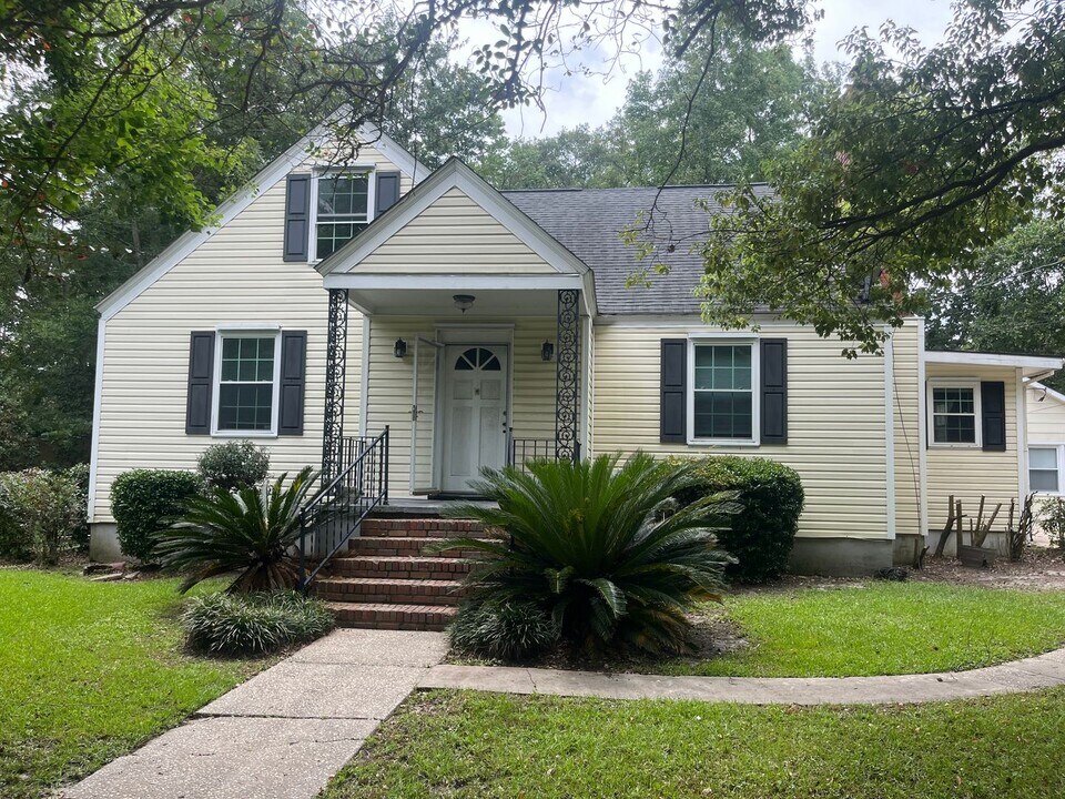 27 Oak Forest Dr in Charleston, SC - Building Photo