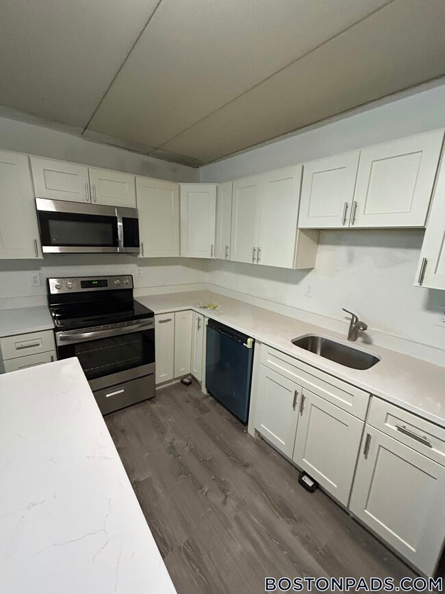30 Normandy Ave
