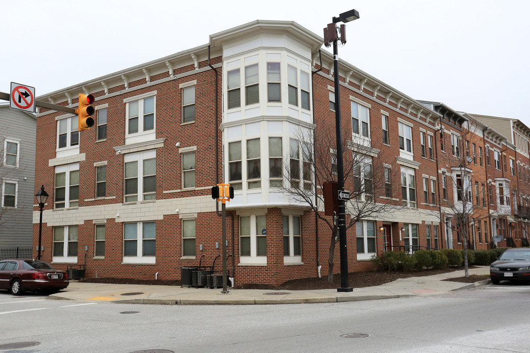 900 E Lombard St in Baltimore, MD - Building Photo