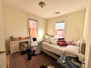 37 Hillside St, Unit 3 in Boston, MA - Foto de edificio - Building Photo