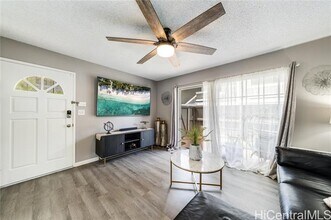 94-1075-1075 Kepakepa St in Waipahu, HI - Building Photo - Building Photo