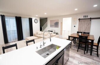 1594 San Miguelito in San Diego, CA - Building Photo - Building Photo