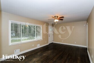 1855 Shamrock Dr in Decatur, GA - Building Photo - Building Photo