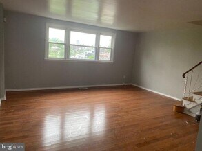 7316 Hill Rd in Philadelphia, PA - Building Photo - Building Photo