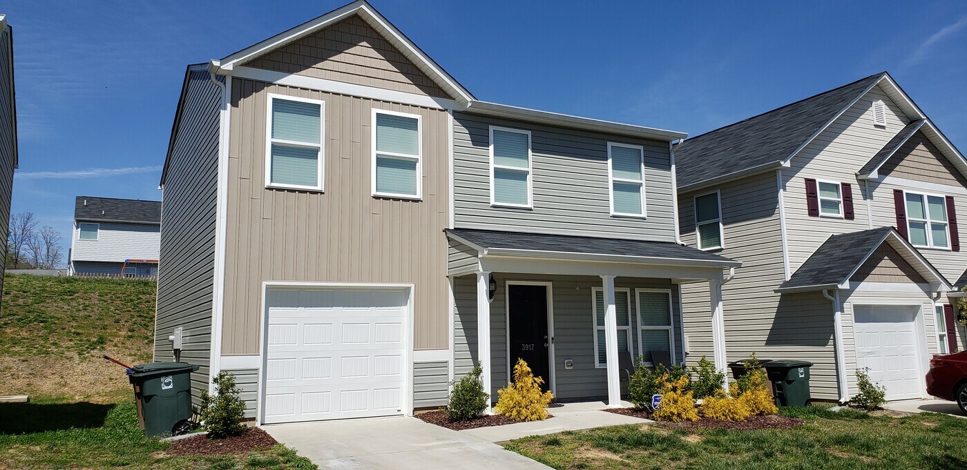 3917 Vershire Ave Rentals in Greensboro, NC