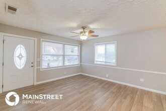 5002 Seville Dr in Louisville, KY - Building Photo - Building Photo