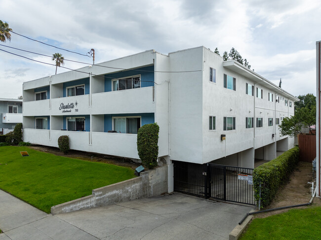 780 Earlham St in Pasadena, CA - Foto de edificio - Building Photo