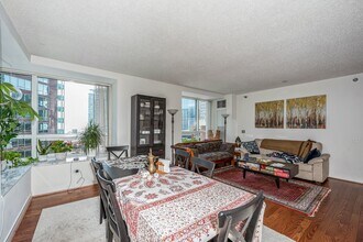 512 N McClurg Ct in Chicago, IL - Building Photo - Building Photo