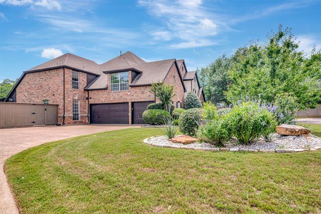 501 Preston Ct in Southlake, TX - Foto de edificio - Building Photo