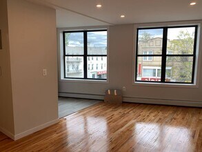 8404 5th Ave in Brooklyn, NY - Building Photo - Building Photo