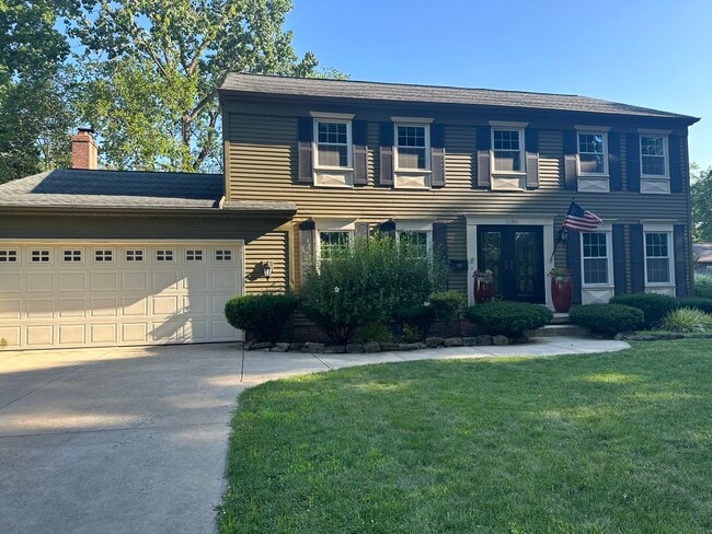 property at 1585 Greenleaf Cir