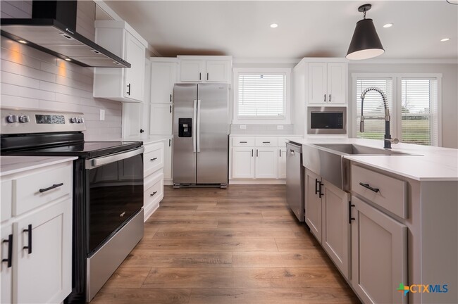 property at 2301 S Old Stagecoach Rd