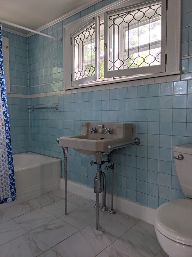 27 Howard St Rentals in Bangor, ME