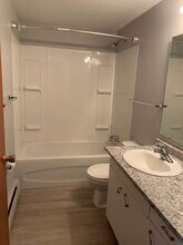 Avonhurst in Regina, SK - Building Photo - Building Photo