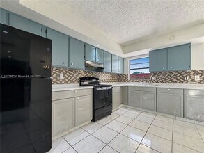 8103 SW 24th St in North Lauderdale, FL - Building Photo - Building Photo