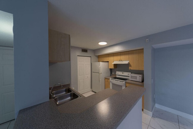 505 Villa Cir in Boynton Beach, FL - Building Photo - Building Photo