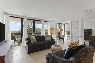 2400 Presidential Way in West Palm Beach, FL - Foto de edificio - Building Photo