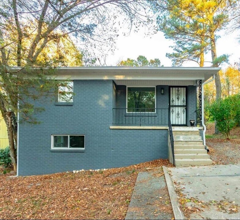 107 N Summit St in Little Rock, AR - Building Photo